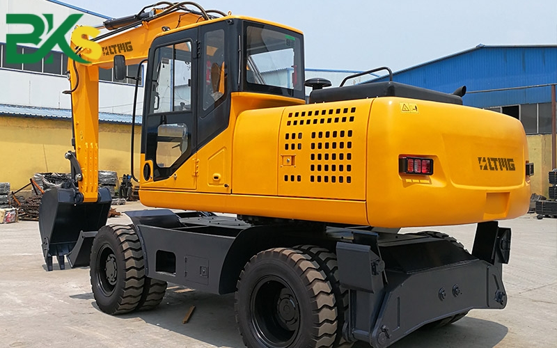 Chi phí học chứng chỉ lái máy xúc hiện nay bao nhiêu?