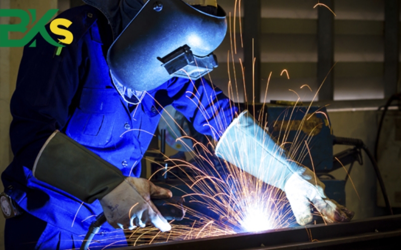 Học chứng chỉ Hàn cắt kim loại có dễ xin việc không?