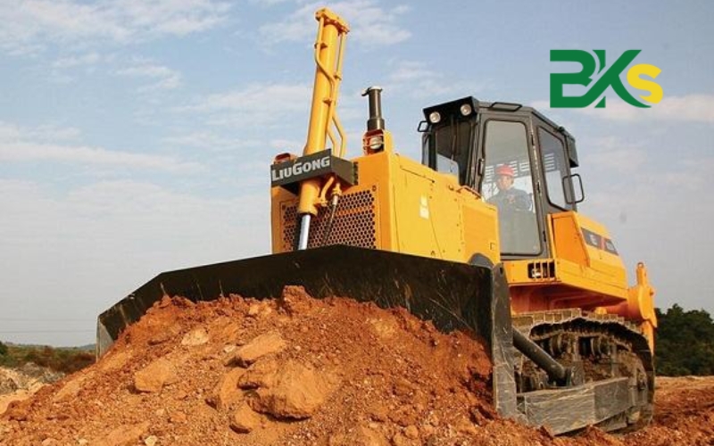 Học lái xe ủi là học những gì? Cam kết chuẩn đầu ra thực chiến