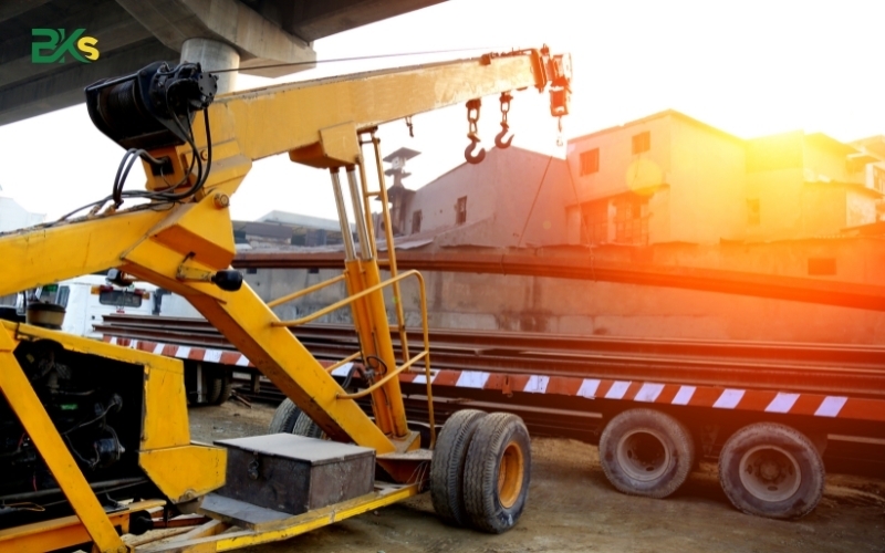 Khóa học dạy lái xe cẩu trang bị những kỹ năng thực chiến gì?