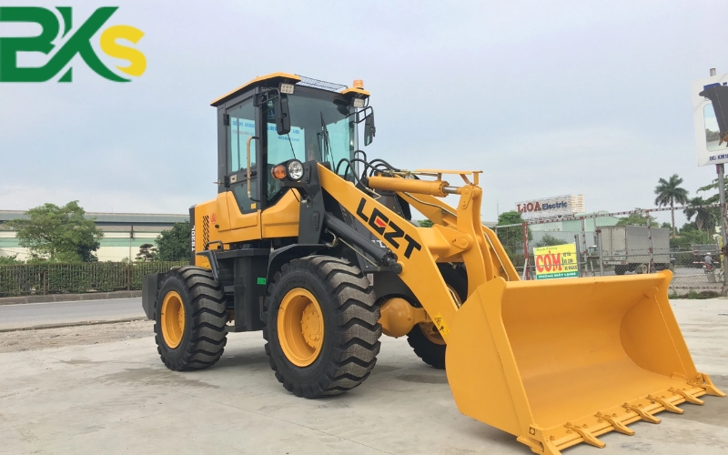 Chưa từng lái xe xúc thì có học được không?