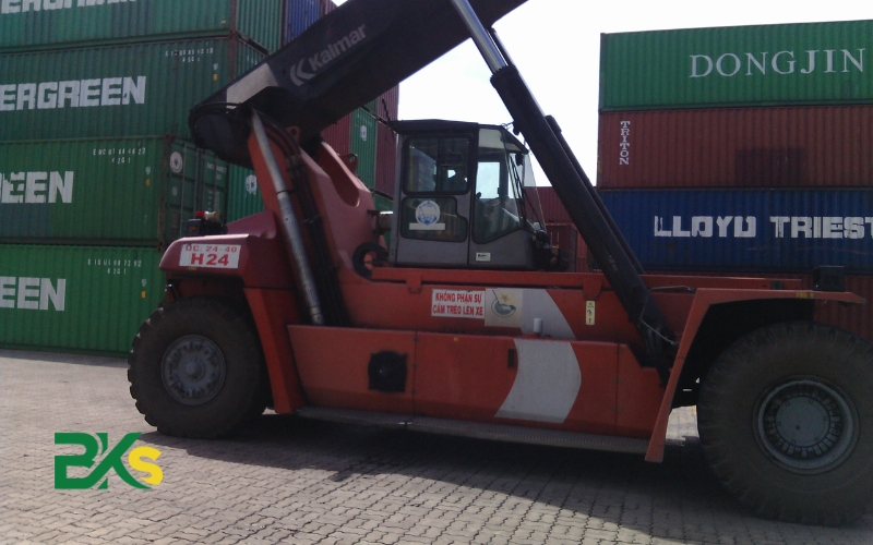 Giá trị pháp lý của tấm bằng khi tốt nghiệp học lái xe nâng cấp tốc