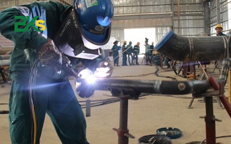 Học nghề thợ hàn ở TpHCM chi phí bao nhiêu?