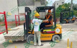 Mức lương lái xe nâng hiện nay bao nhiêu?
