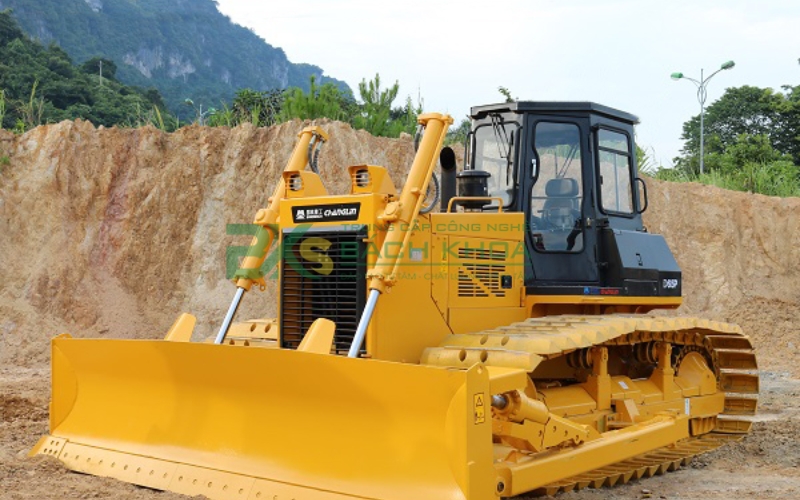 Ai phù hợp với khóa học lái xe ủi?