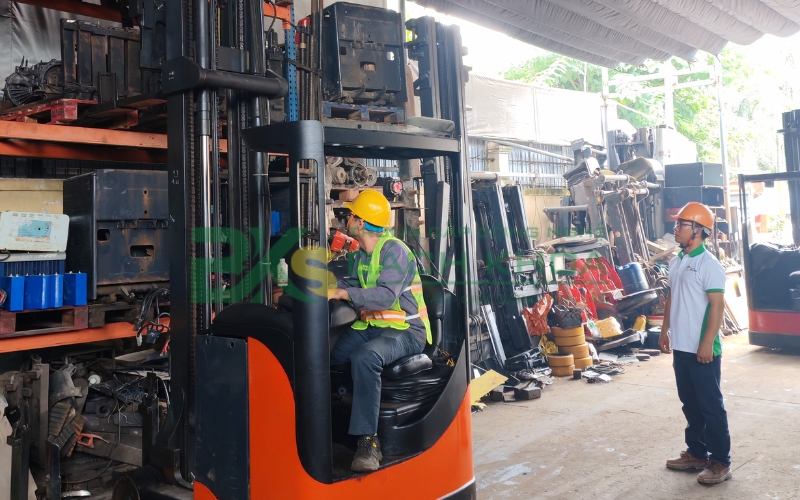 Học lái xe nâng bao lâu thì có thể vận hành thành thạo?