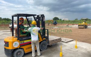 Học lái xe nâng có cần nghỉ việc để đi học không?