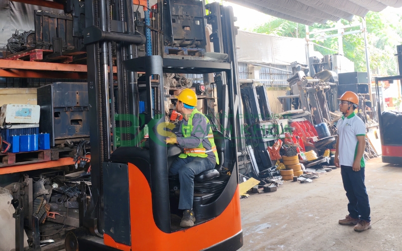 Học lái xe nâng mất bao lâu?