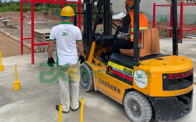 Chứng chỉ lái xe nâng có thời hạn bao lâu?