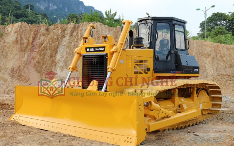 Học Lái Máy Ủi ở TPHCM nên chọn trường nào?
