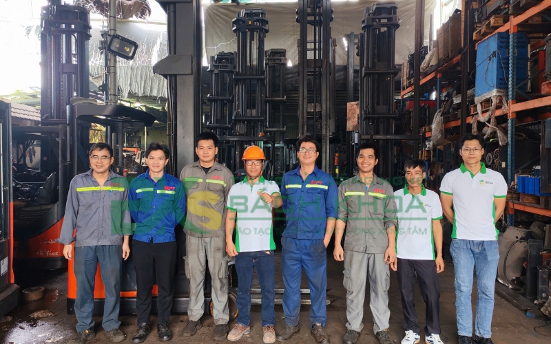 Muốn làm lái xe nâng cần học và có chứng chỉ gì?