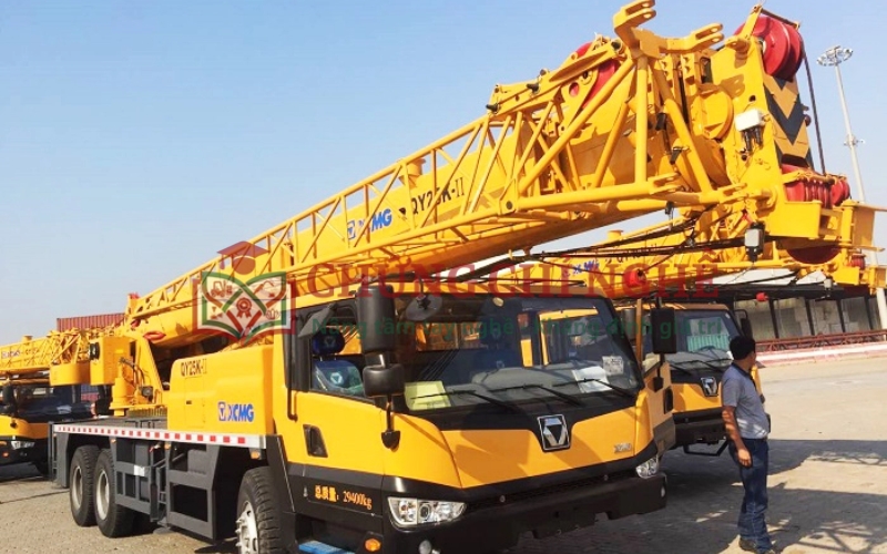 Học Chứng chỉ lái Cẩu Tự Hành bánh lốp ở đâu uy tín?