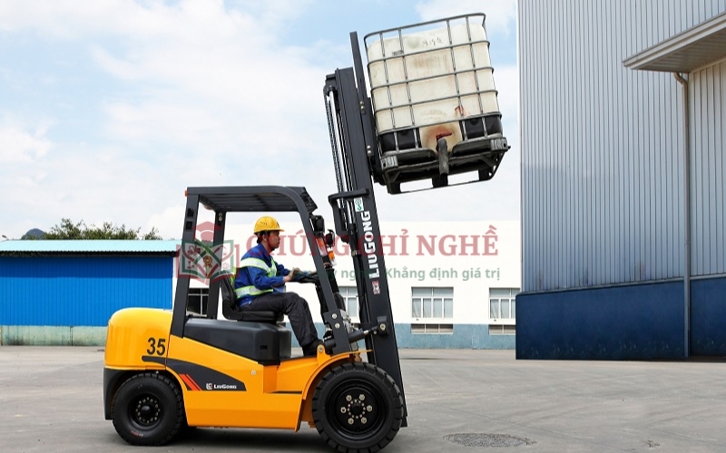 Học lái xe nâng sẽ được học những gì?