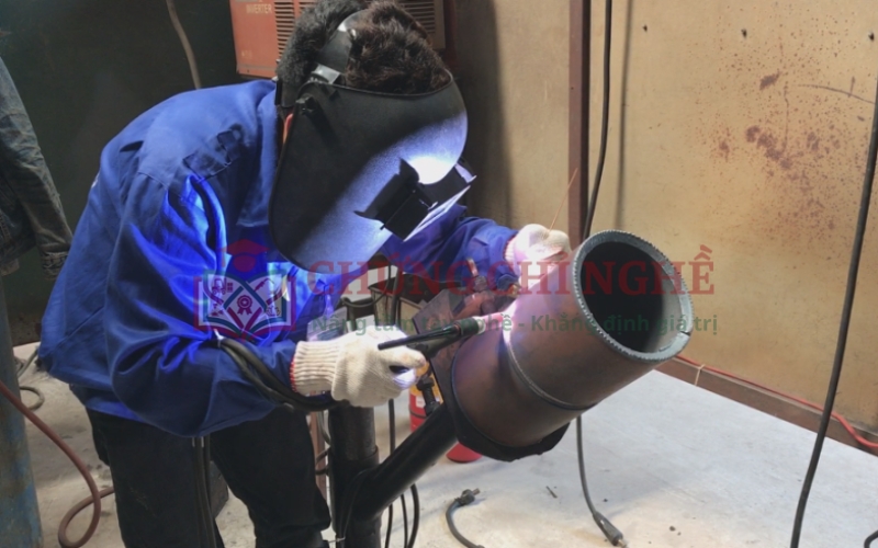 Khóa học hàn 6G ở TPHCM học phí bao nhiêu?