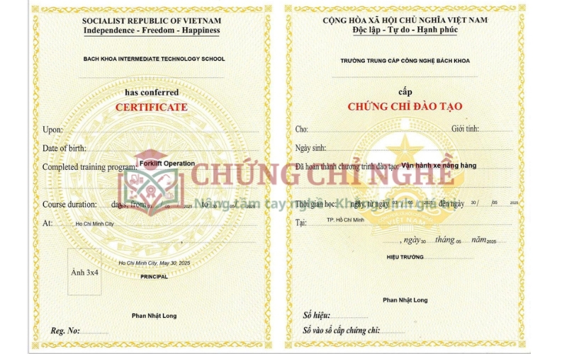 Lái Xe Nâng cần bằng gì?
