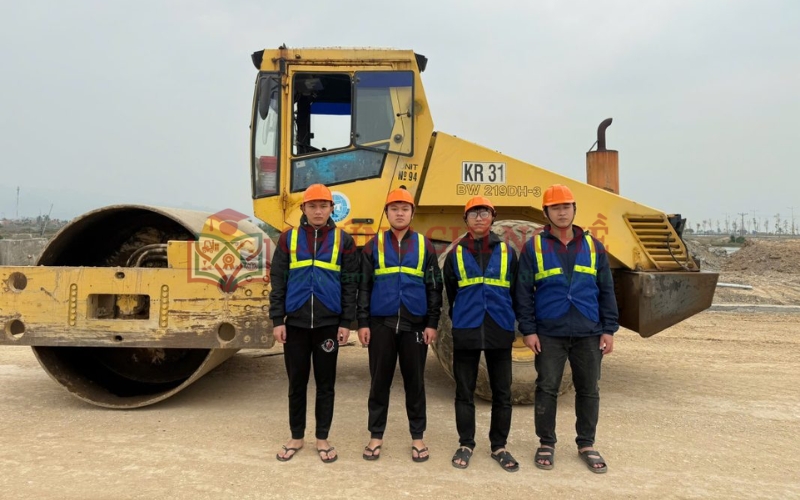 Những yếu tố ảnh hưởng đến lương lái xe lu