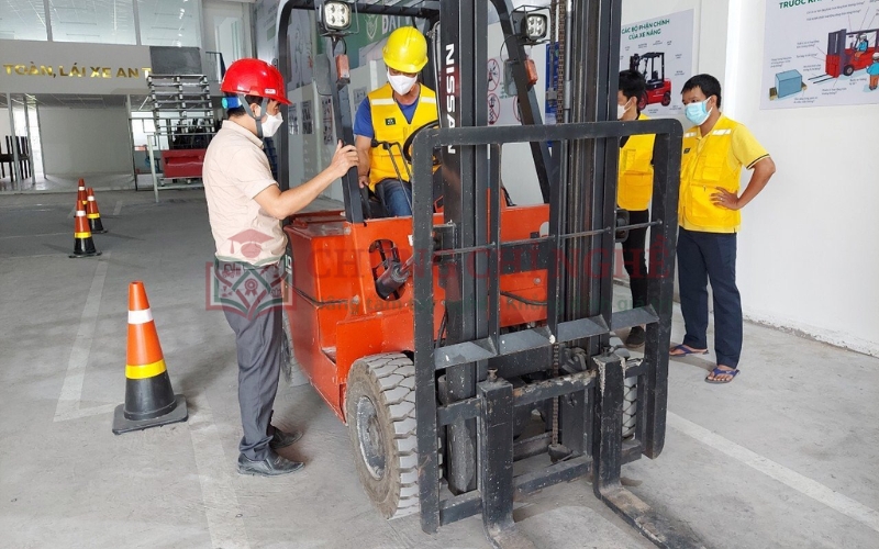 Trường nào cấp chứng chỉ chuẩn Bộ?