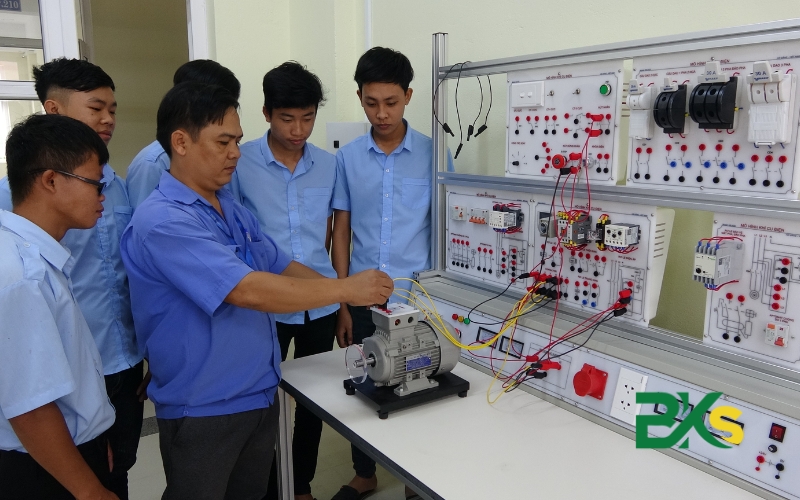 Ưu điểm khi chọn sơ cấp Điện Công nghiệp tại chungchinghe.edu.vn 