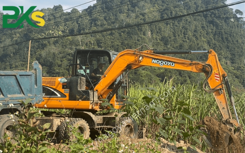 Yếu tố ảnh hưởng đến mức lương lái máy xúc