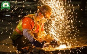 Học chứng chỉ Hàn cắt kim loại có dễ xin việc không?
