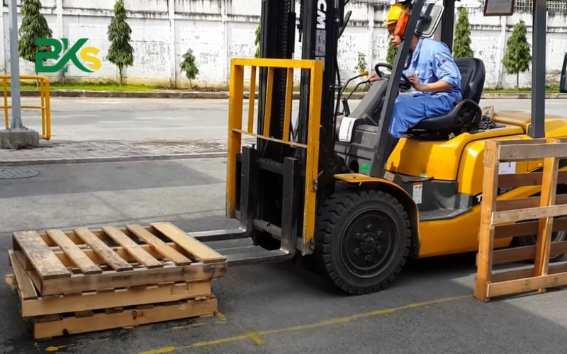Học phí lái xe nâng trọn gói là bao nhiêu?